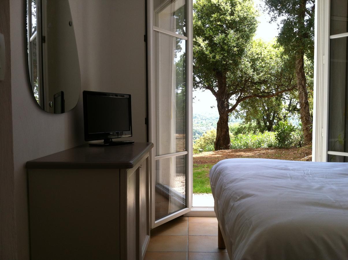 Les Restanques Lägenhet Grimaud Exteriör bild