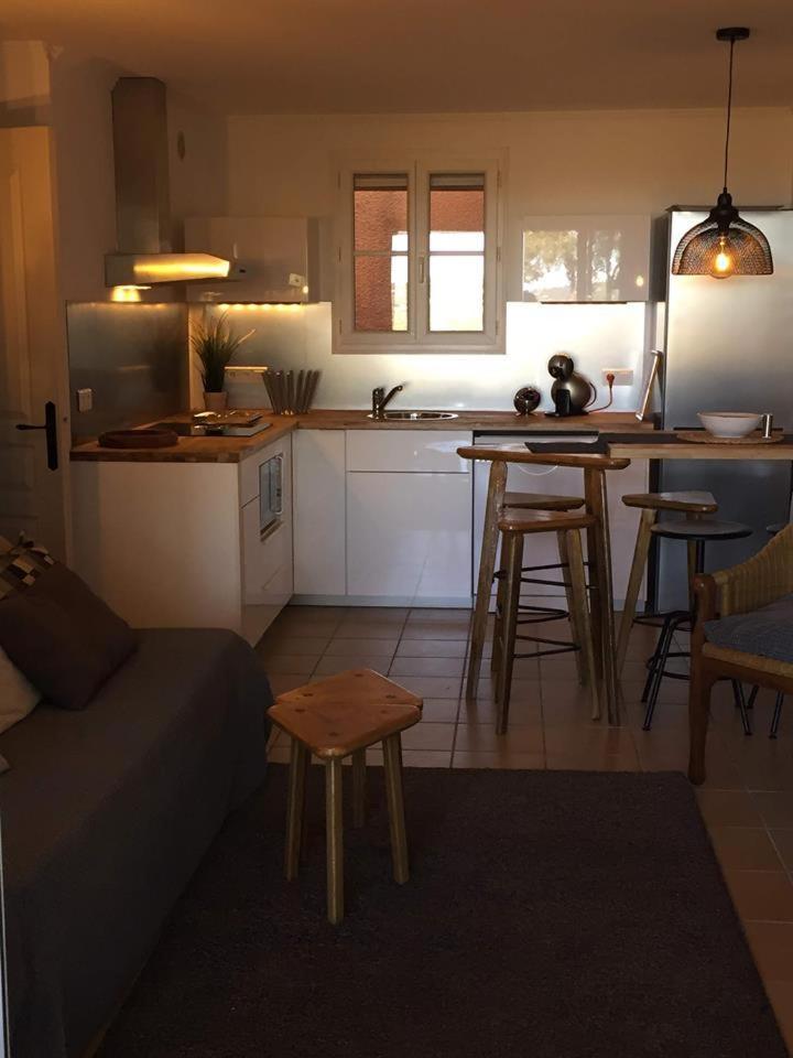 Les Restanques Lägenhet Grimaud Exteriör bild